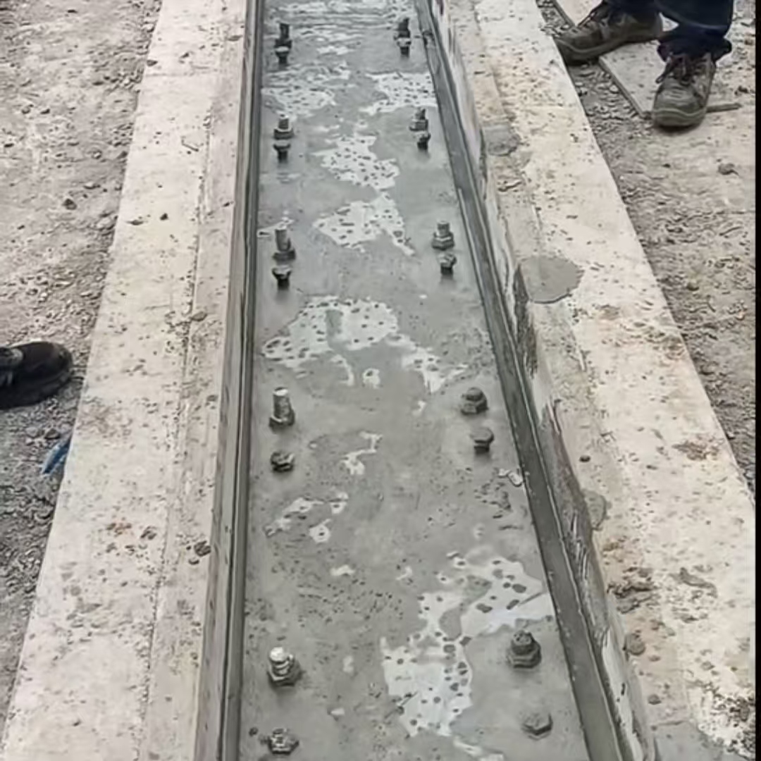 汝南港口码头起重机龙门吊重型机械设备稳固用早强快凝轨道胶泥